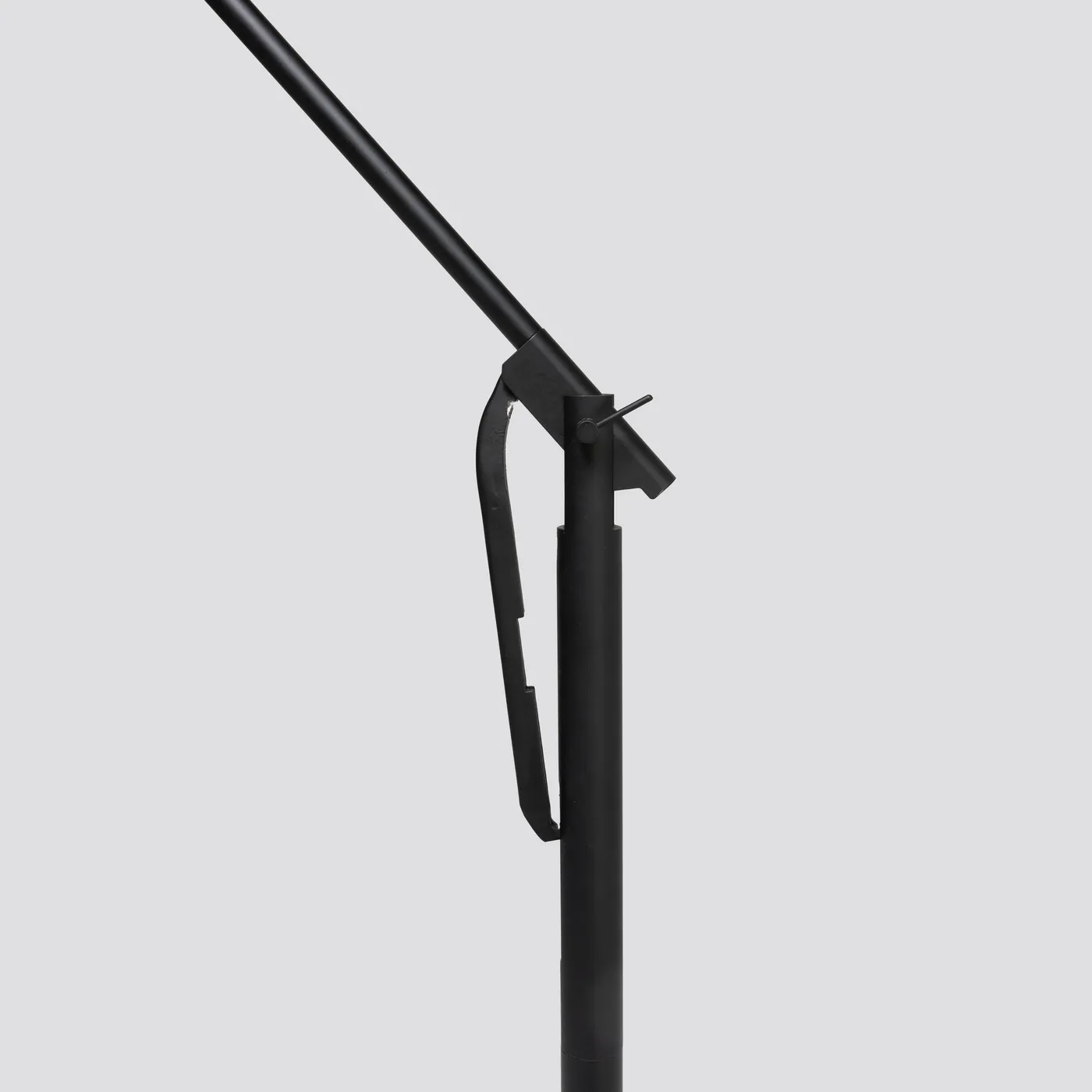 Detail of Calibre's counterweighted joint and stem