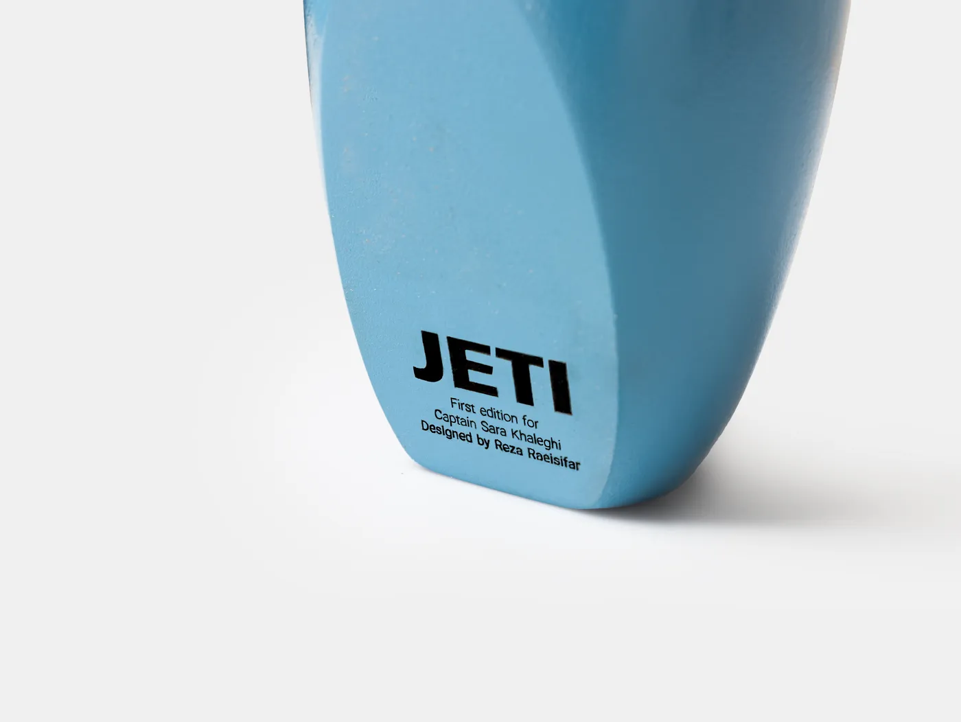 Jeti's packaging, stamped with its wordmark
