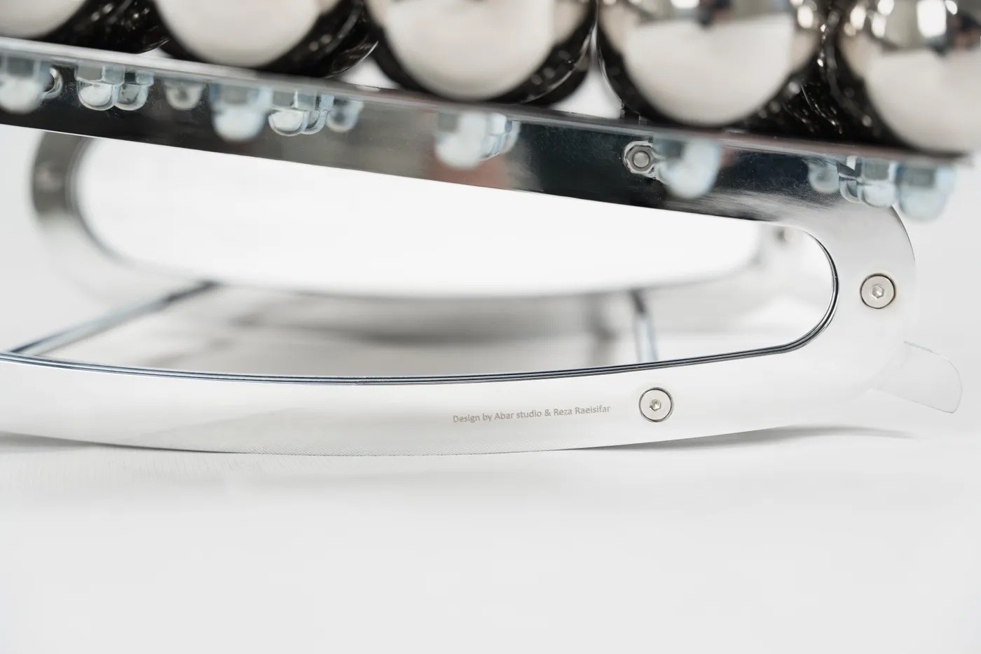 Detail of the engraved acrylic runner